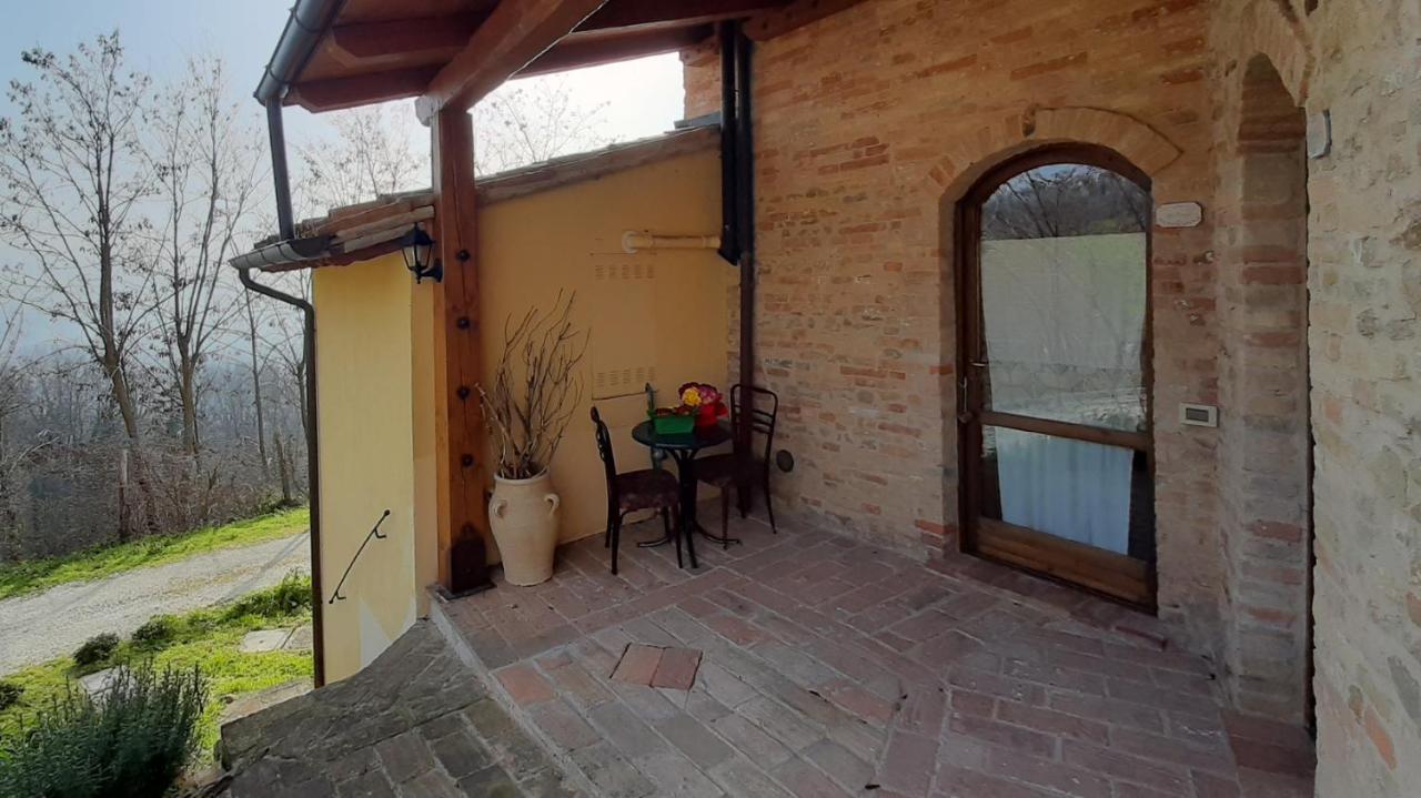 Country House Ca' Vernaccia Guest House Urbino Exterior photo