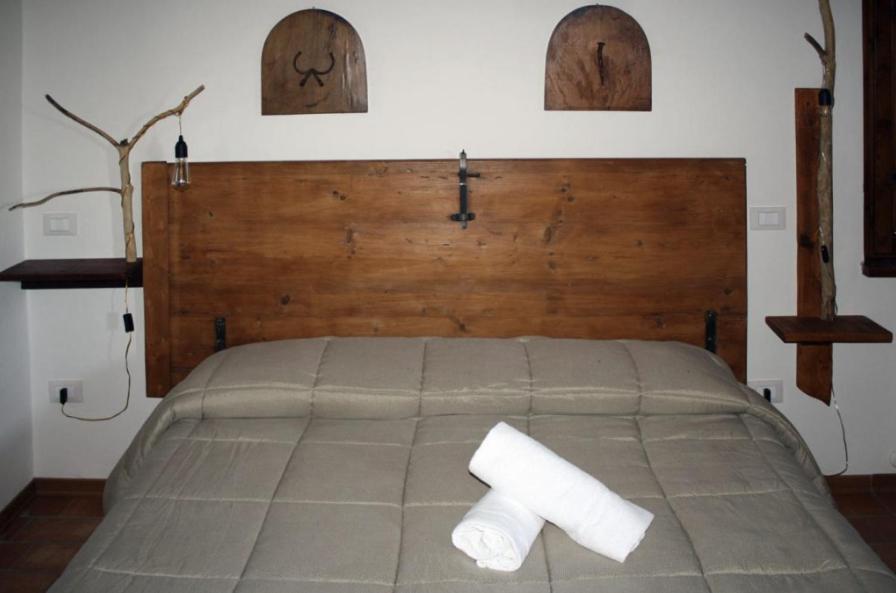 Country House Ca' Vernaccia Guest House Urbino Exterior photo