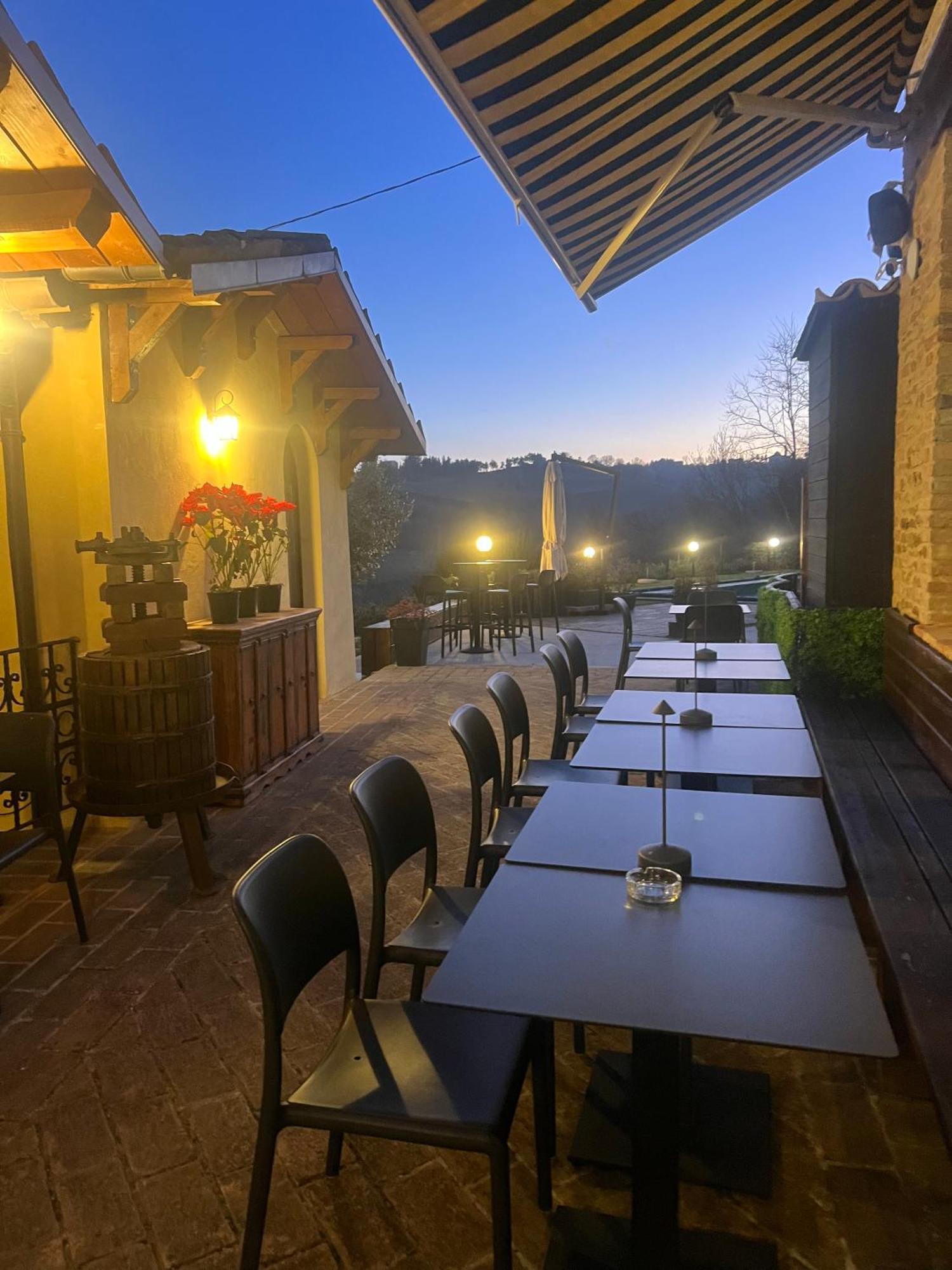 Country House Ca' Vernaccia Guest House Urbino Exterior photo
